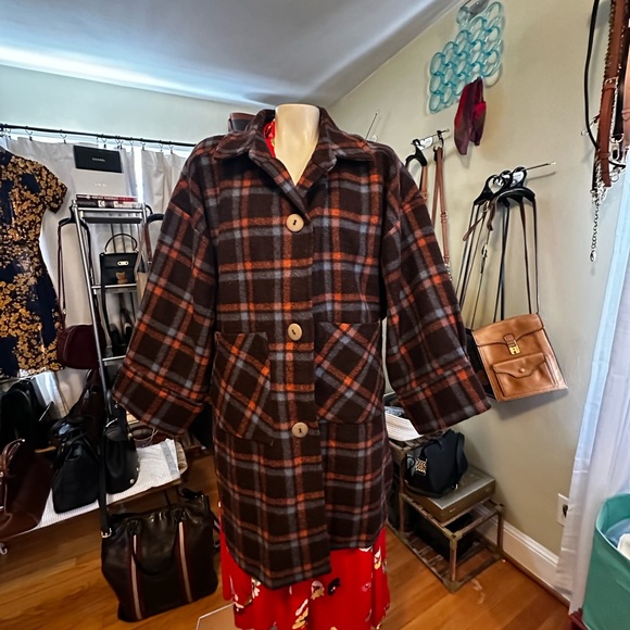 Vintage Bally 85% Wool Plaid Coat Made in Italy Size 42 Chalet Chic - Picture 3 of 14